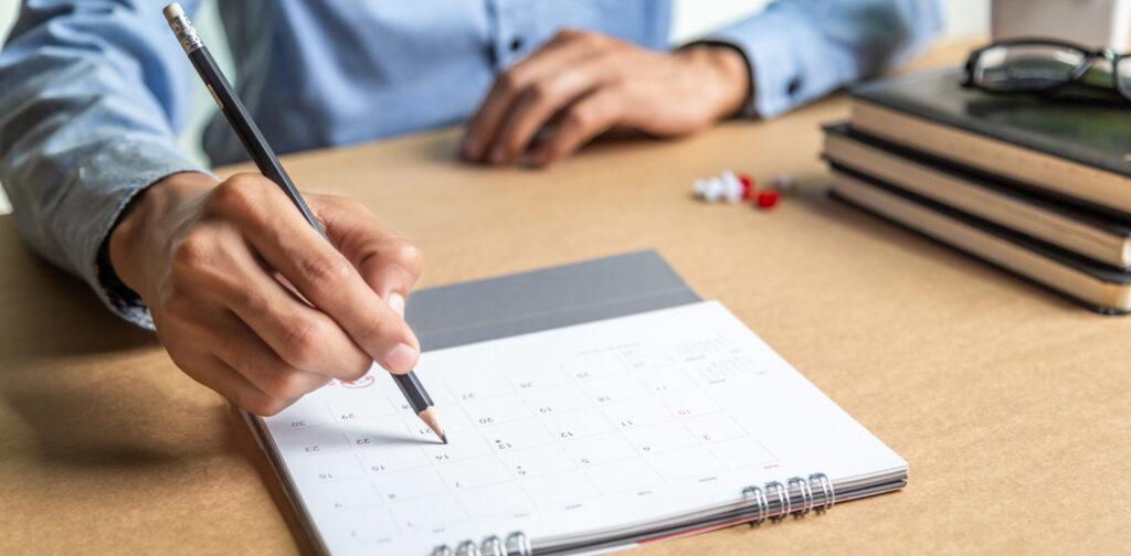 Planning to make some hires in the new year? While Q1 makes a lot of sense to ramp up your hiring, there are pros and cons to that approach. Consider hiring top talent in Q4.